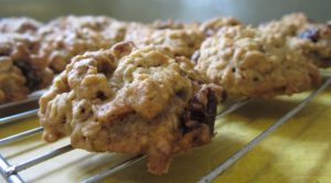oatmeal-raisin-cookies-1511599